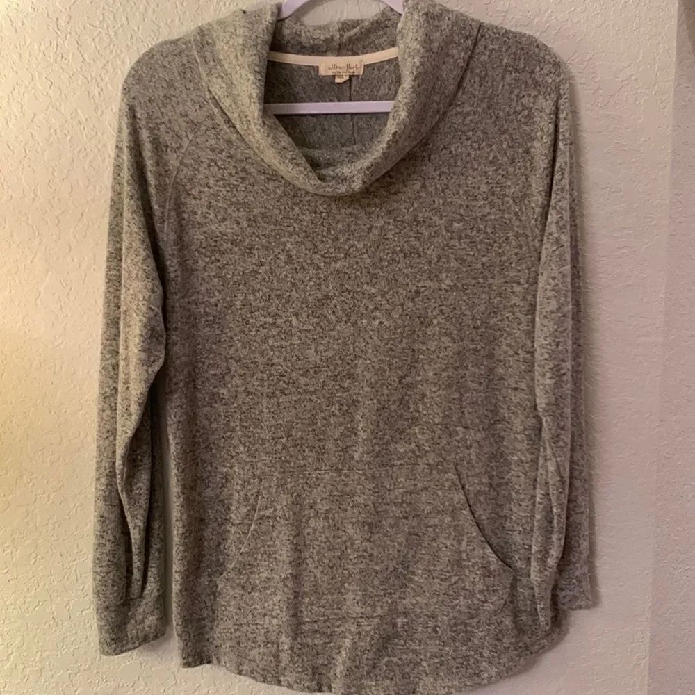 Ultra Flirt Cowl Neck Gray Sweater Size L